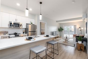 High-gloss cabinets